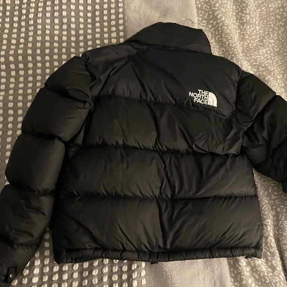 Women’s 1996 Retro Nuptse Jacket
North face puffer jacket SOLD - Picture 2 of 6